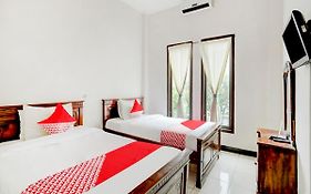 Hotel Warta Dua